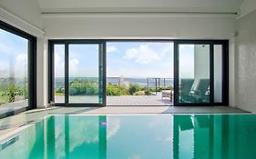Villa Relax With Swimming Pool And Mountain View